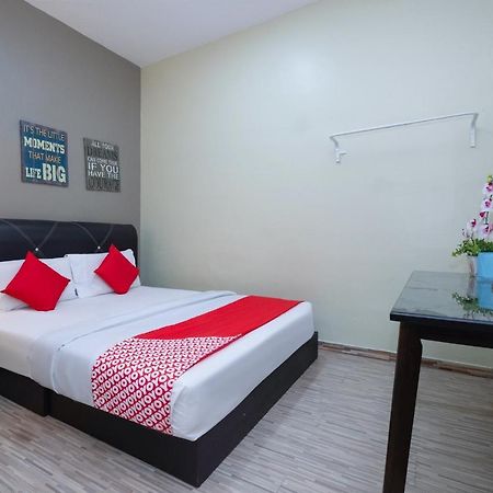 Oyo 89981 Nyamanya Hotel Kuantan Ngoại thất bức ảnh