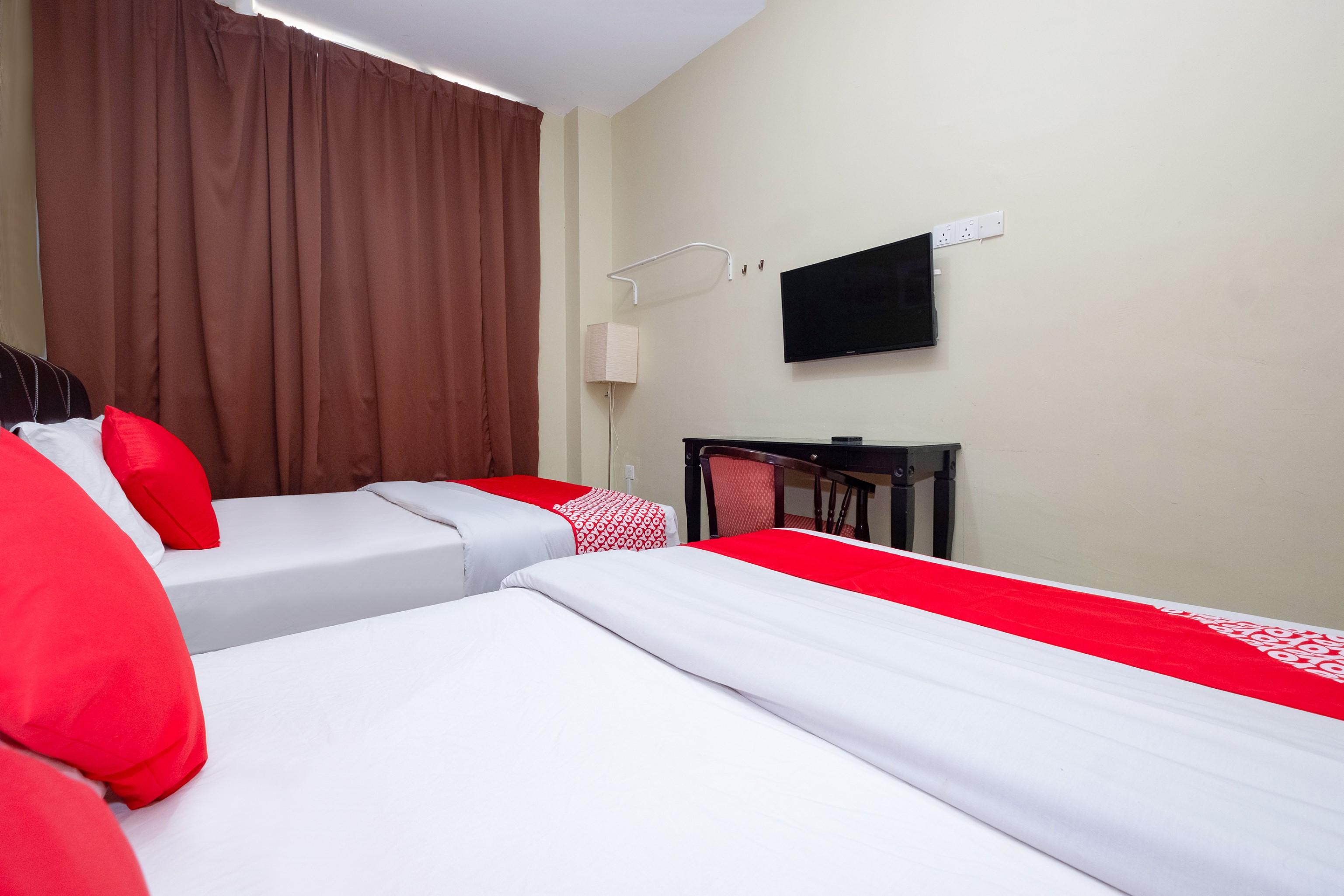 Oyo 89981 Nyamanya Hotel Kuantan Ngoại thất bức ảnh