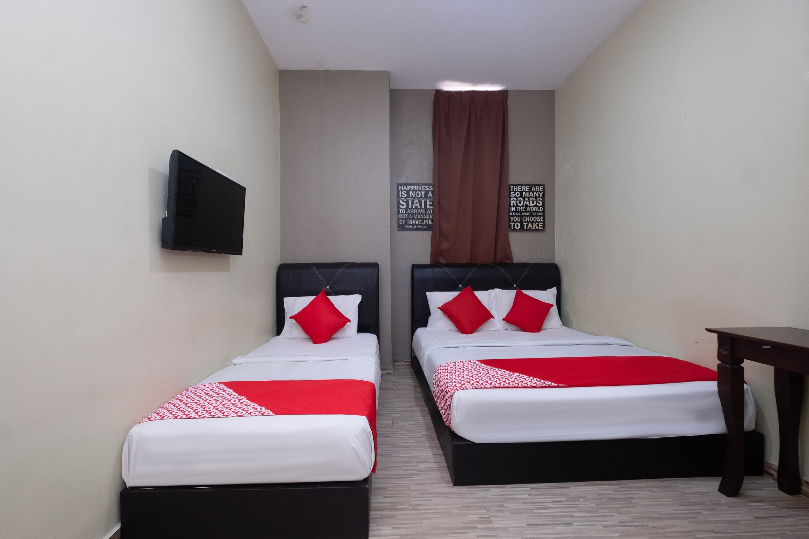 Oyo 89981 Nyamanya Hotel Kuantan Ngoại thất bức ảnh