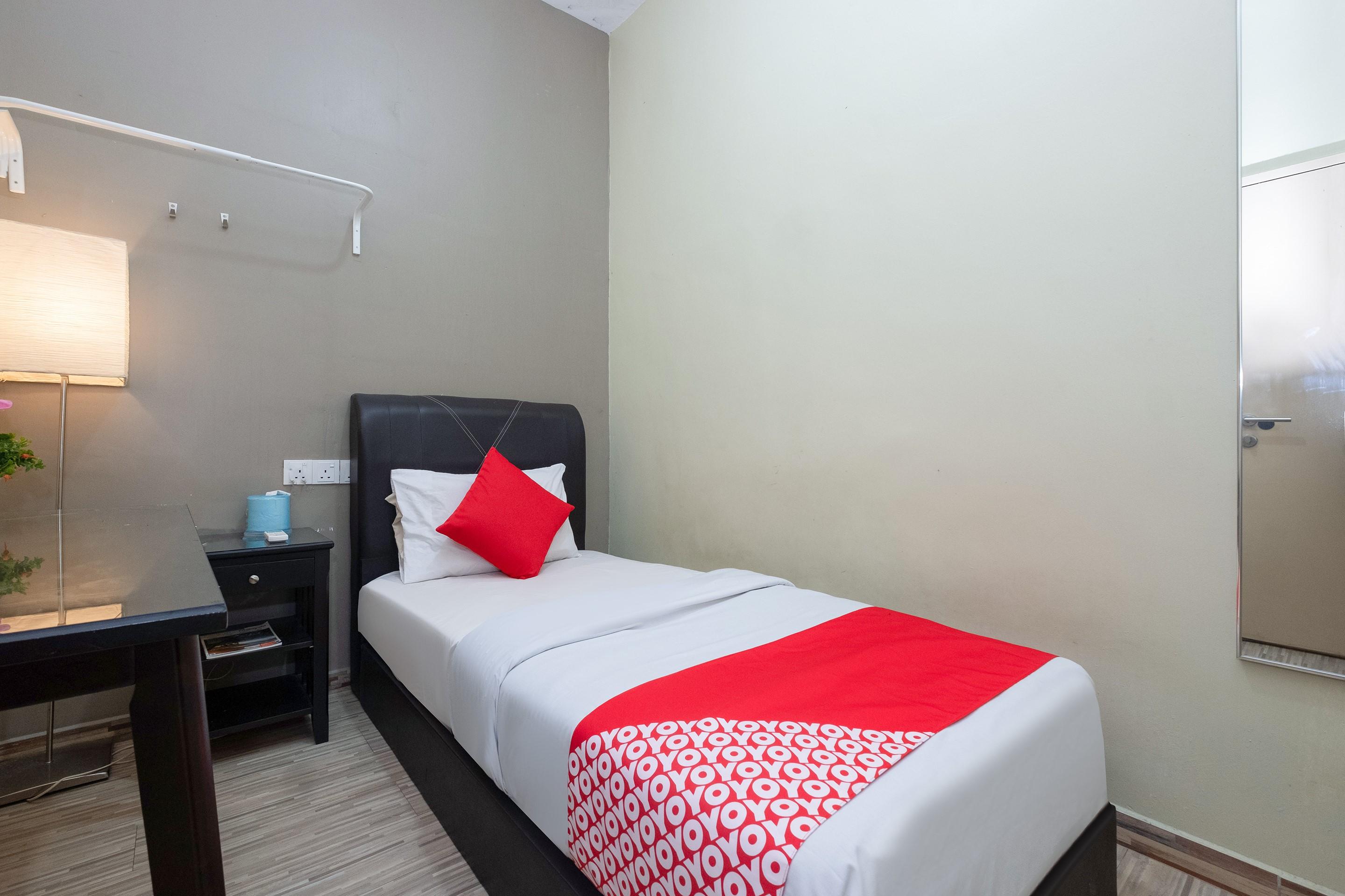 Oyo 89981 Nyamanya Hotel Kuantan Ngoại thất bức ảnh