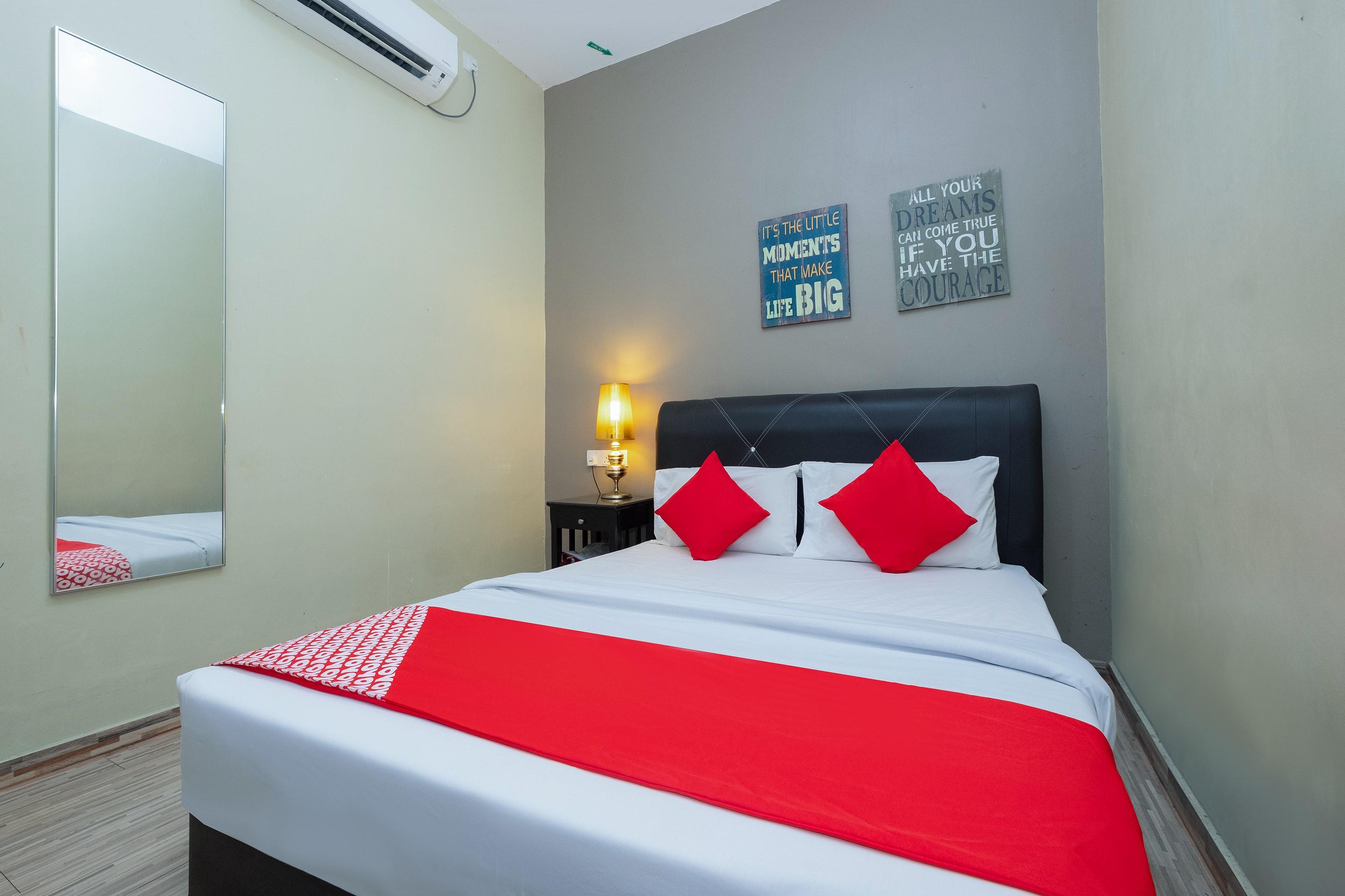 Oyo 89981 Nyamanya Hotel Kuantan Ngoại thất bức ảnh